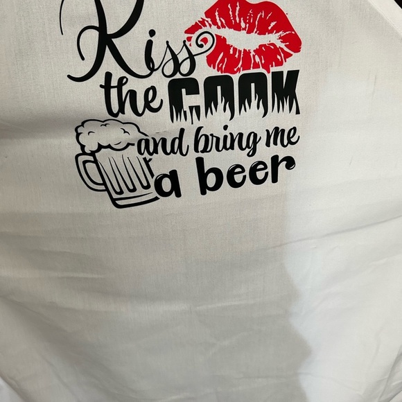 Kiss the cook and bring the beer displayed in a red apron - handmade -new - Picture 3 of 5